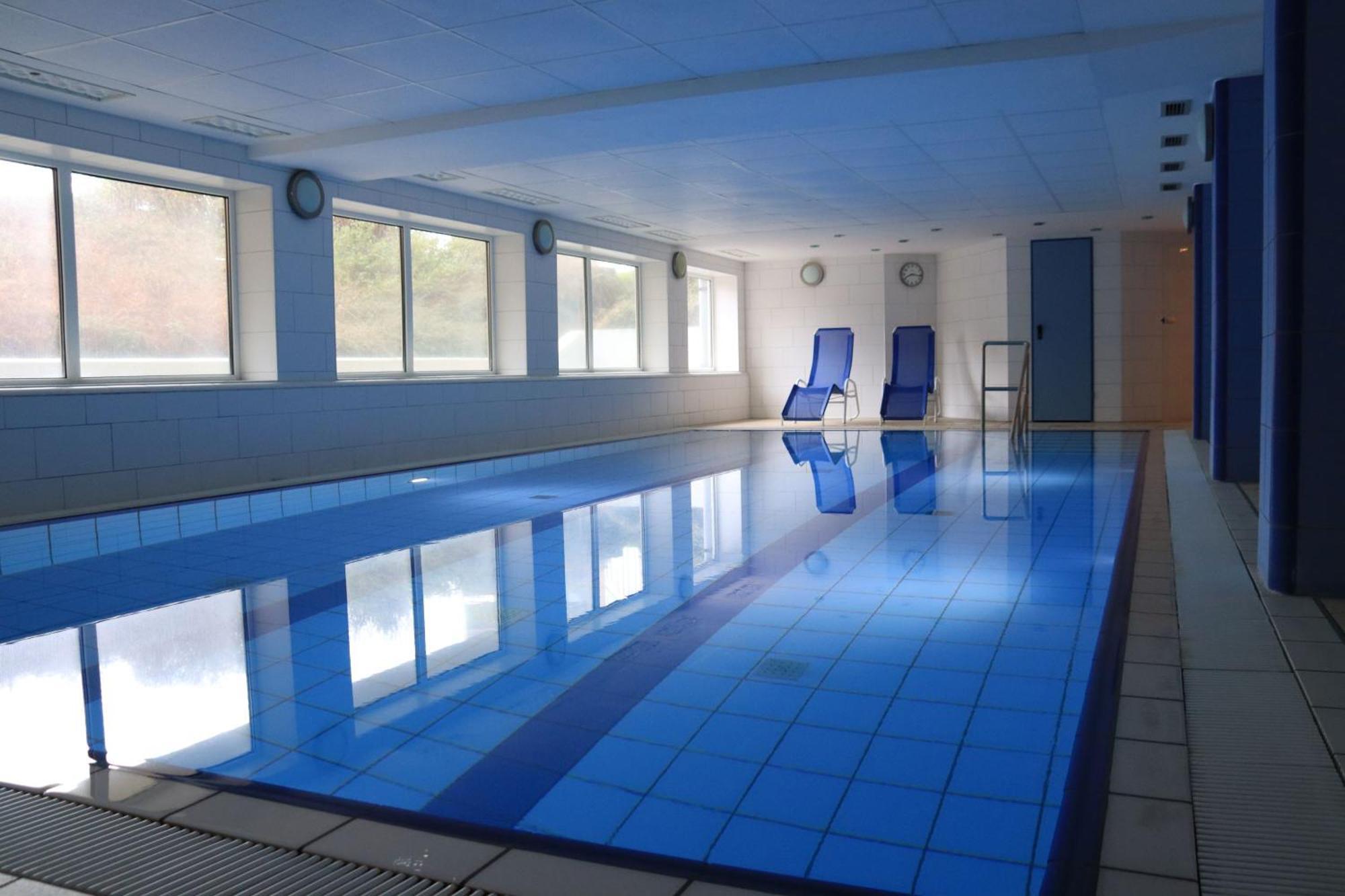 Ferienwohnung Mit Seeblick Und Schwimmbadnutzung In Куксхавен Екстериор снимка