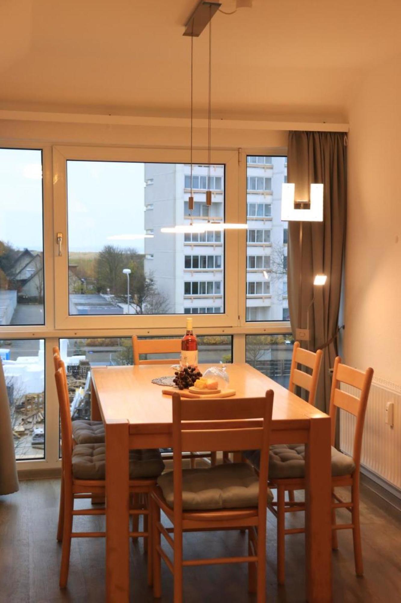 Ferienwohnung Mit Seeblick Und Schwimmbadnutzung In Куксхавен Екстериор снимка